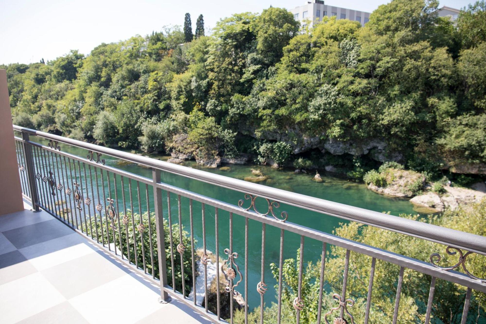 Kovac Riverfront Apartments 모스타르 외부 사진